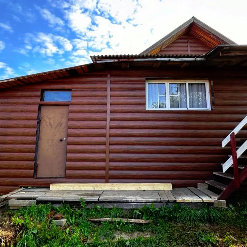 Фото 2 фасад металлосайдинг Бревно Рубленое 4D Темный Дуб Принтек